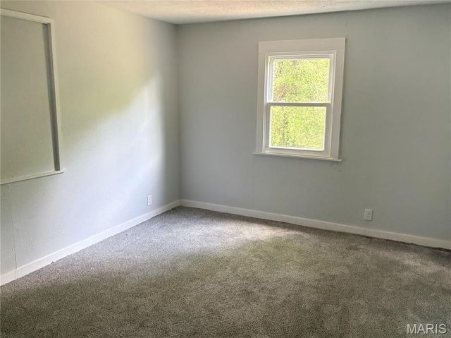 2235 Edmund Avenue, St Louis, MO 63121