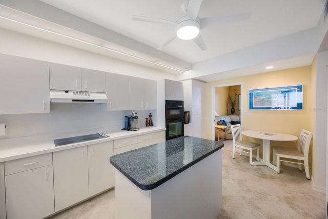 7872 SAILBOAT KEY BOULEVARD S PH602, South Pasadena, FL 33707