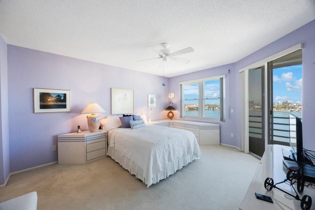 7872 SAILBOAT KEY BOULEVARD S PH602, South Pasadena, FL 33707
