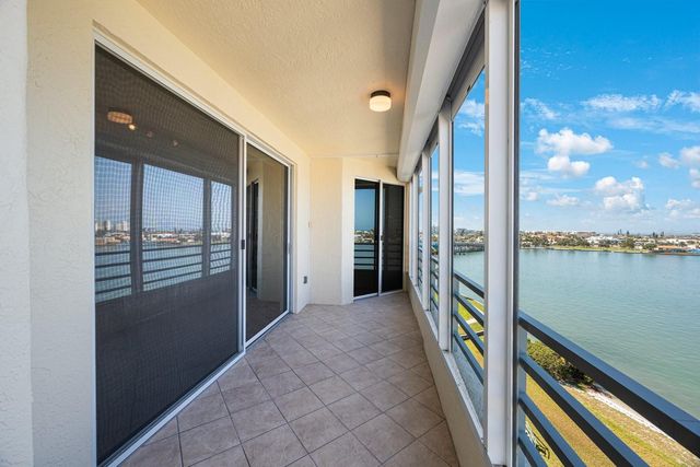7872 SAILBOAT KEY BOULEVARD S PH602, South Pasadena, FL 33707
