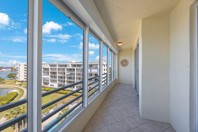 7872 SAILBOAT KEY BOULEVARD S PH602, South Pasadena, FL 33707