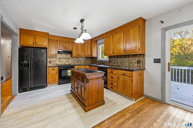 122 Maple Hill Road, Naugatuck, CT 06770
