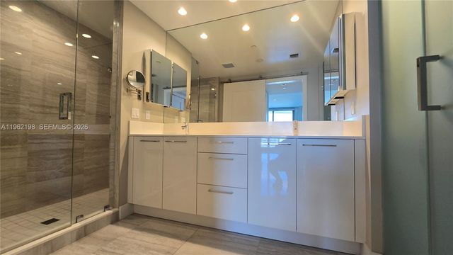 100 E Las Olas Blvd 2202, Fort Lauderdale, FL 33301