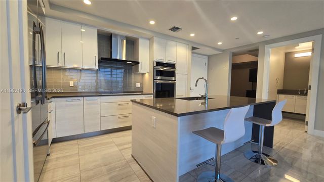 100 E Las Olas Blvd 2202, Fort Lauderdale, FL 33301