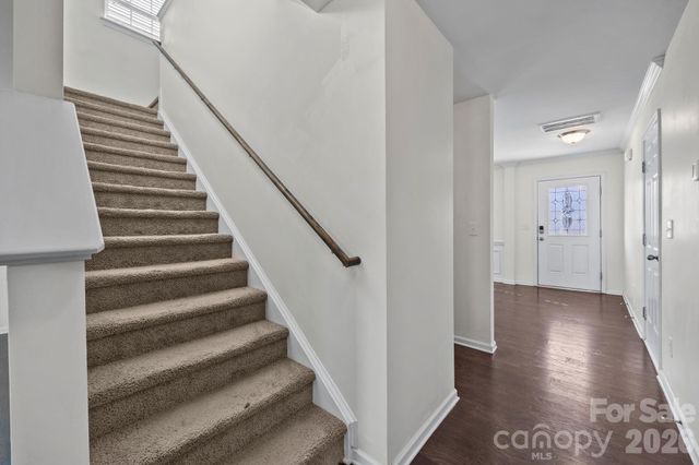 8527 Mansell Court, Charlotte, NC 28215