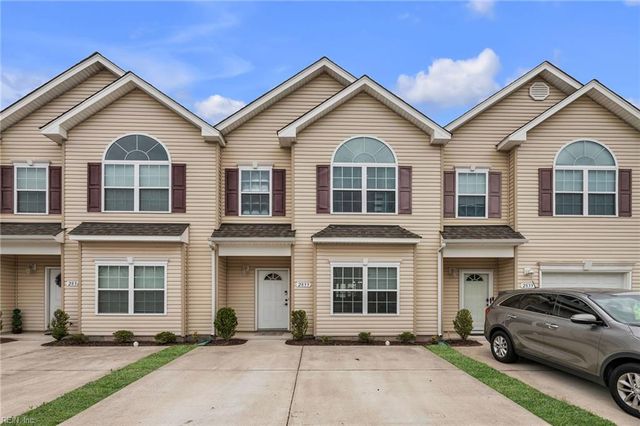 2833 Estella WAY, Chesapeake, VA 23325