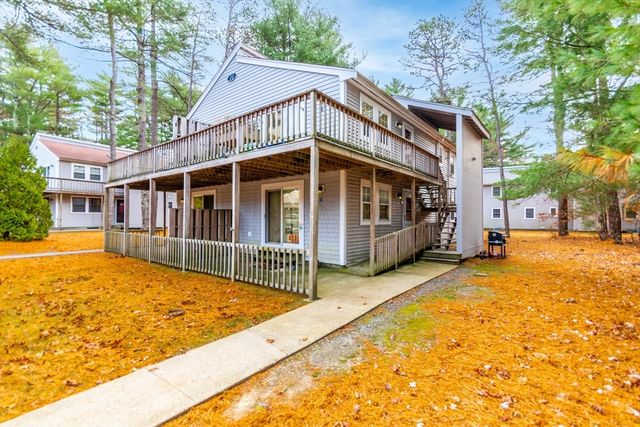 70 Cape Dr 11D, Mashpee, MA 02649