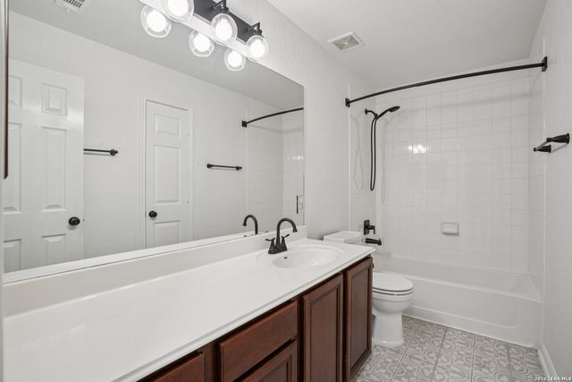 450 Turnberry, Cibolo, TX 78108