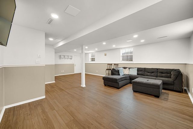 1814 Tulip Lane, Munster, IN 46321