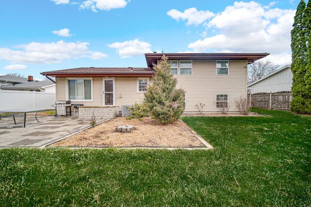 1814 Tulip Lane, Munster, IN 46321