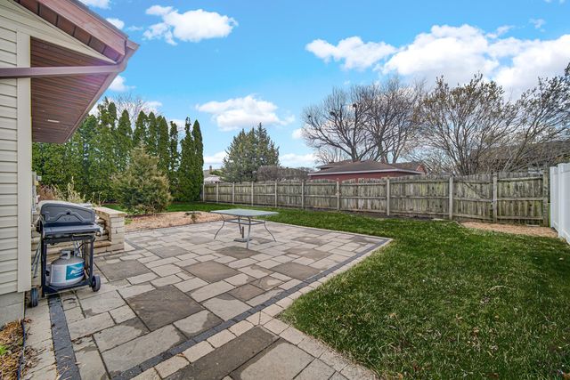 1814 Tulip Lane, Munster, IN 46321