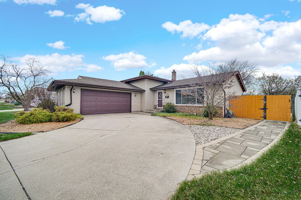 1814 Tulip Lane, Munster, IN 46321