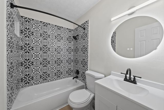 3302 Hilock Place, Columbus, OH 43207