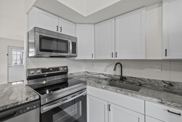 3302 Hilock Place, Columbus, OH 43207