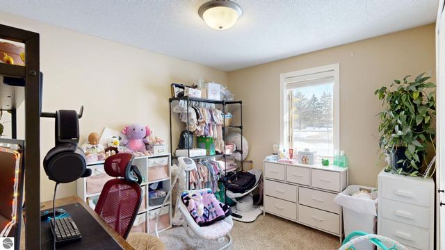 402 Smalley Drive, Mt Pleasant, MI 48858