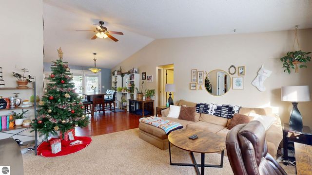 402 Smalley Drive, Mt Pleasant, MI 48858