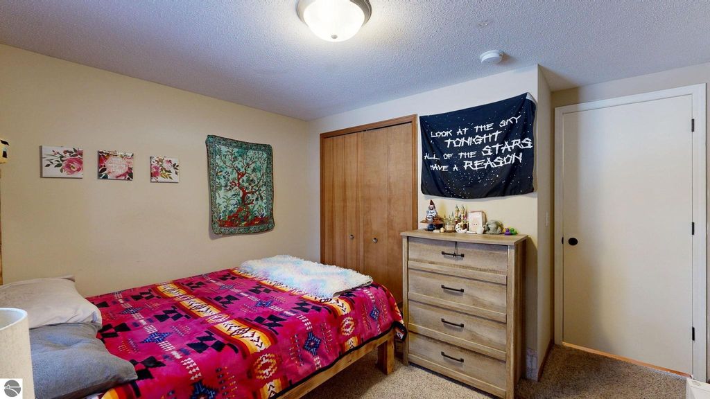 Image 17 of property listing at 402 Smalley Drive, Mt Pleasant, MI 48858