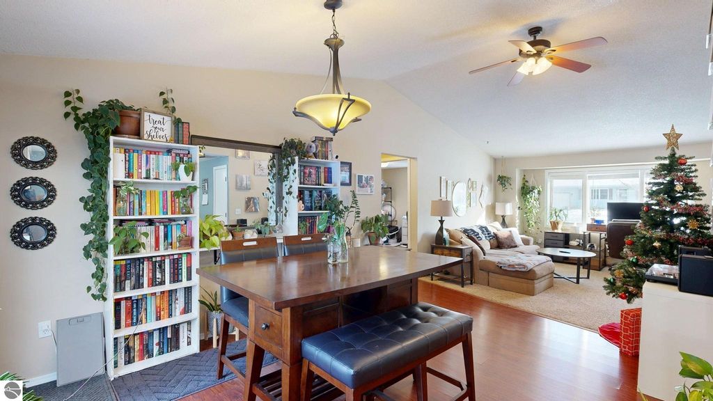 Image 6 of property listing at 402 Smalley Drive, Mt Pleasant, MI 48858