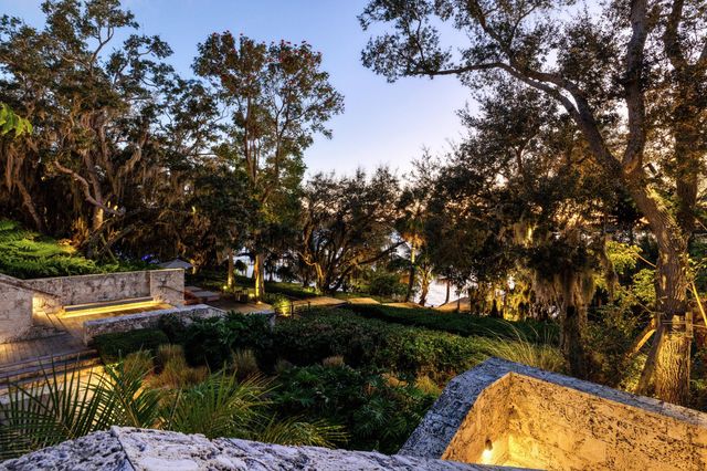 109 S River Road, Sewalls Point, FL 34996