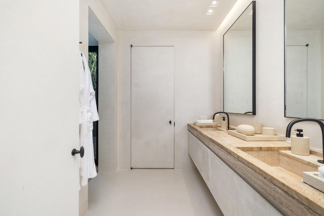 109 S River Road, Sewalls Point, FL 34996