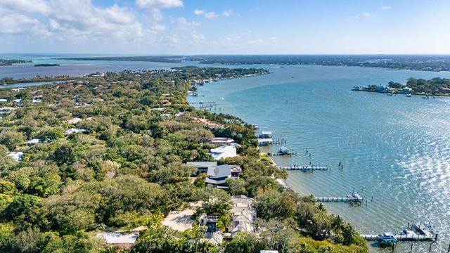 109 S River Road, Sewalls Point, FL 34996