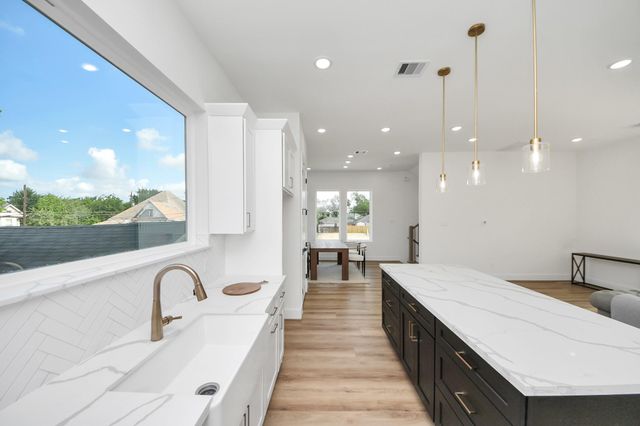 2422 Harrington Street, Houston, TX 77026