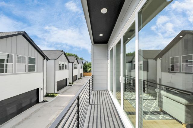 2422 Harrington Street, Houston, TX 77026