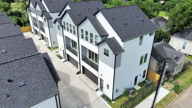 2422 Harrington Street, Houston, TX 77026