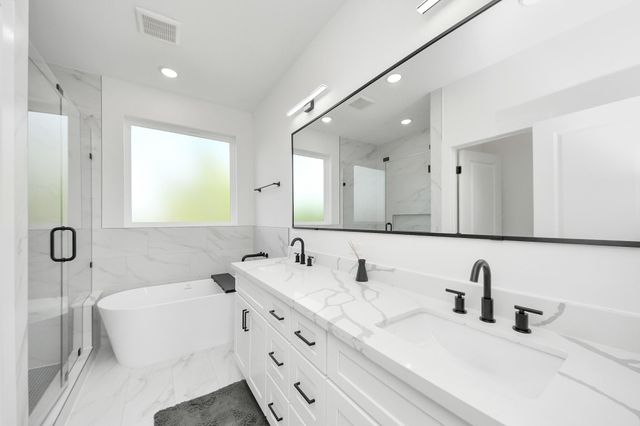 2422 Harrington Street, Houston, TX 77026