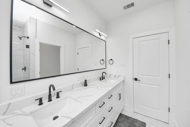 2422 Harrington Street, Houston, TX 77026