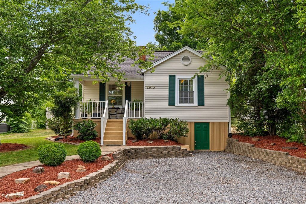 2913 Woodlawn Avenue NW, Cleveland, TN 37312