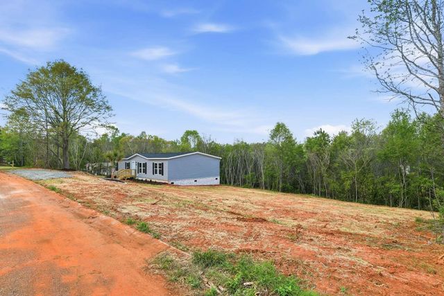 405 Howe Lane, Wellford, SC 29385