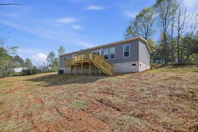 405 Howe Lane, Wellford, SC 29385