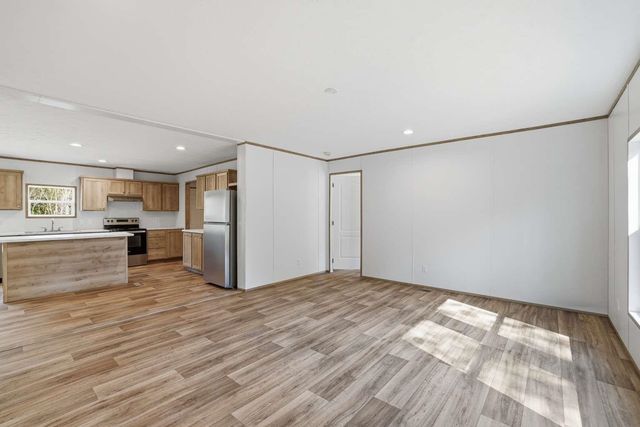405 Howe Lane, Wellford, SC 29385