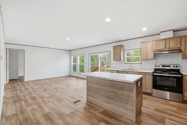 405 Howe Lane, Wellford, SC 29385