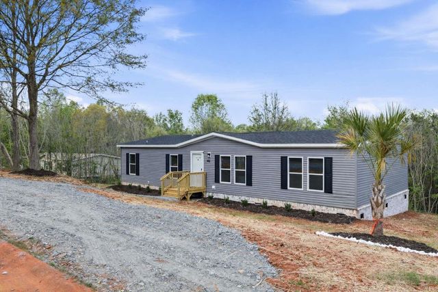 405 Howe Lane, Wellford, SC 29385