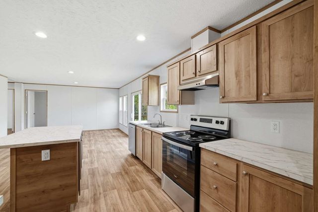 405 Howe Lane, Wellford, SC 29385