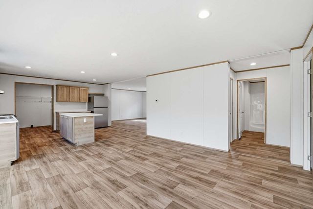 405 Howe Lane, Wellford, SC 29385