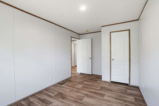 405 Howe Lane, Wellford, SC 29385