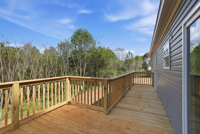 405 Howe Lane, Wellford, SC 29385