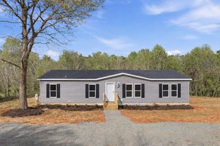 405 Howe Lane, Wellford, SC 29385