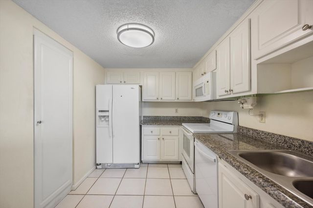 2800 N Ocean Drive A-8B, Riviera Beach, FL 33404