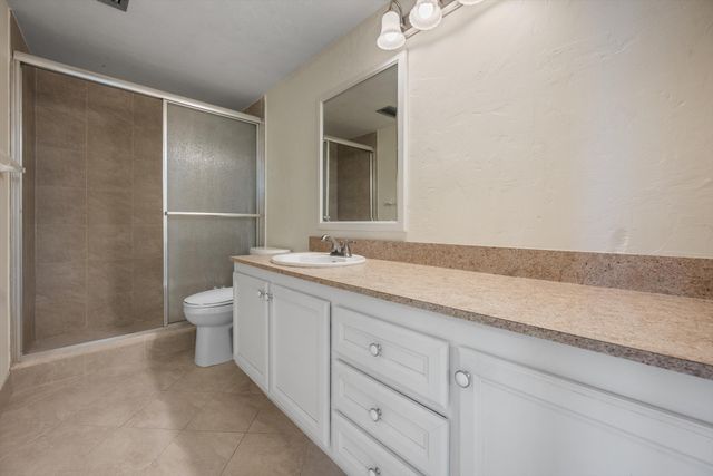 2800 N Ocean Drive A-8B, Riviera Beach, FL 33404