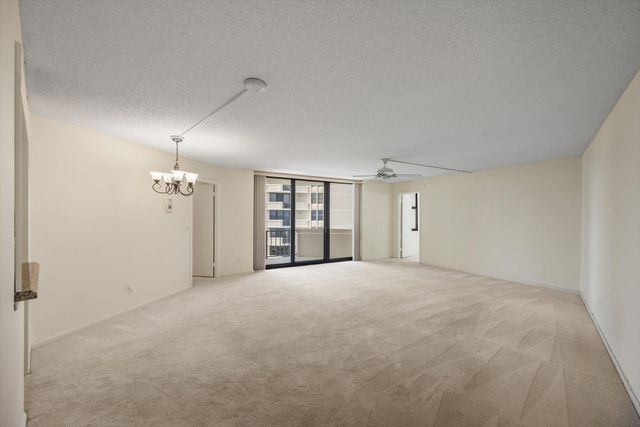 2800 N Ocean Drive A-8B, Riviera Beach, FL 33404