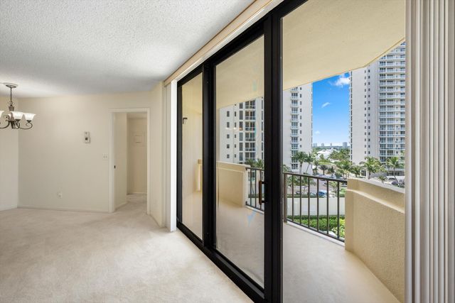2800 N Ocean Drive A-8B, Riviera Beach, FL 33404