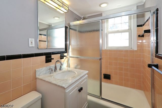 5 Bash Ford-F 5, Union Twp., NJ 07083