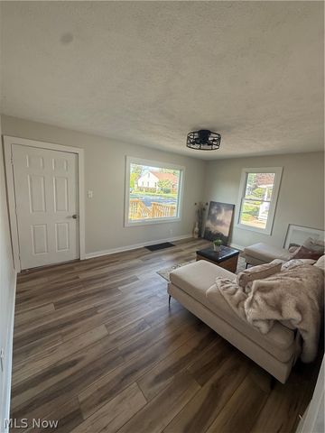 1356 Stratford Street, Barberton, OH 44203