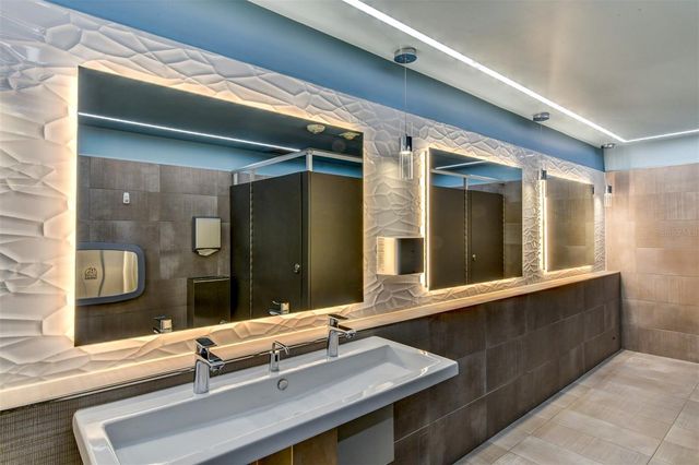 1707 28TH AVENUE DRIVE W, Bradenton, FL 34205