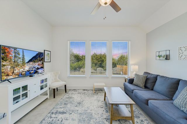 612 Cedar Lake BLVD, Georgetown, TX 78633