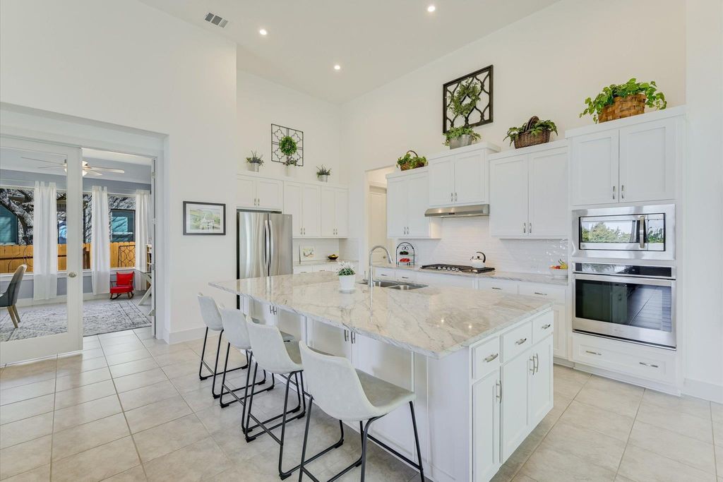 612 Cedar Lake BLVD, Georgetown, TX 78633